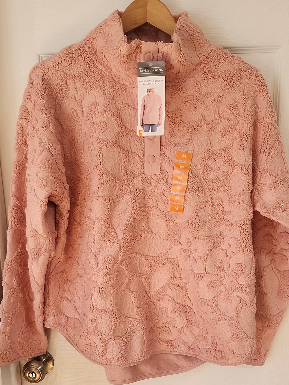 Women's Plush Embossed Pullover - Pink